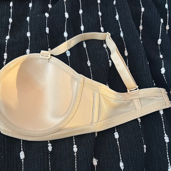 Elegant Cream Underwire Bra - Picture 2 of 3